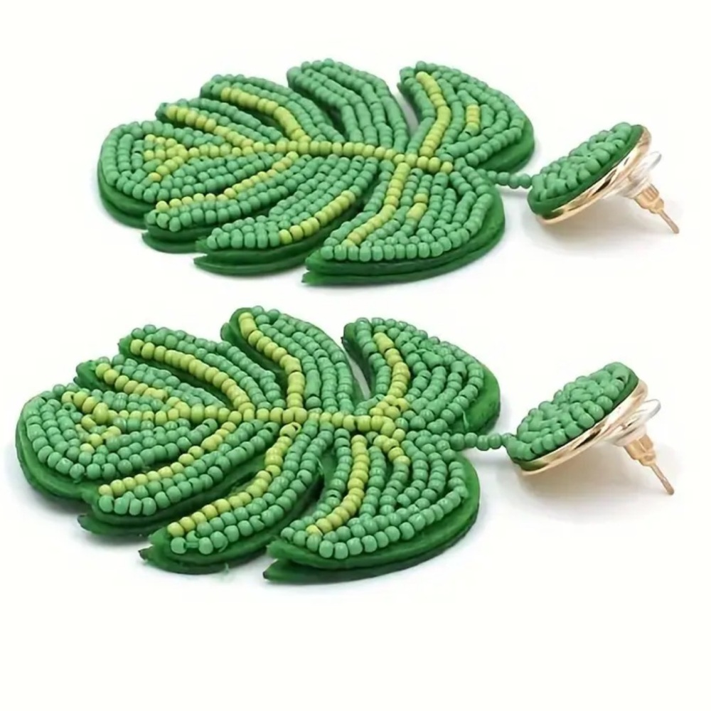 FINAL PRICE ❤️‍🔥 REVOLVE ❤️‍🔥 GLASS BEAD GREEN PALM LEAF EARRINGS NWT - Picture 3 of 8